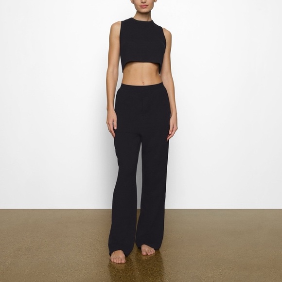 SKIMS Pants - NWT SKIMS Boyfriend Loose Pant Size M